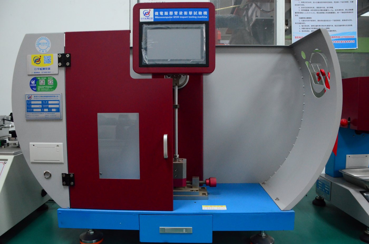Battery test bench used to check housings and fittings before dispatch